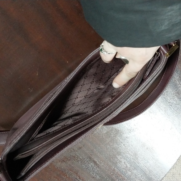 Etienne Aigner Maroon Leather Shoulder Bag - Picture 5 of 10